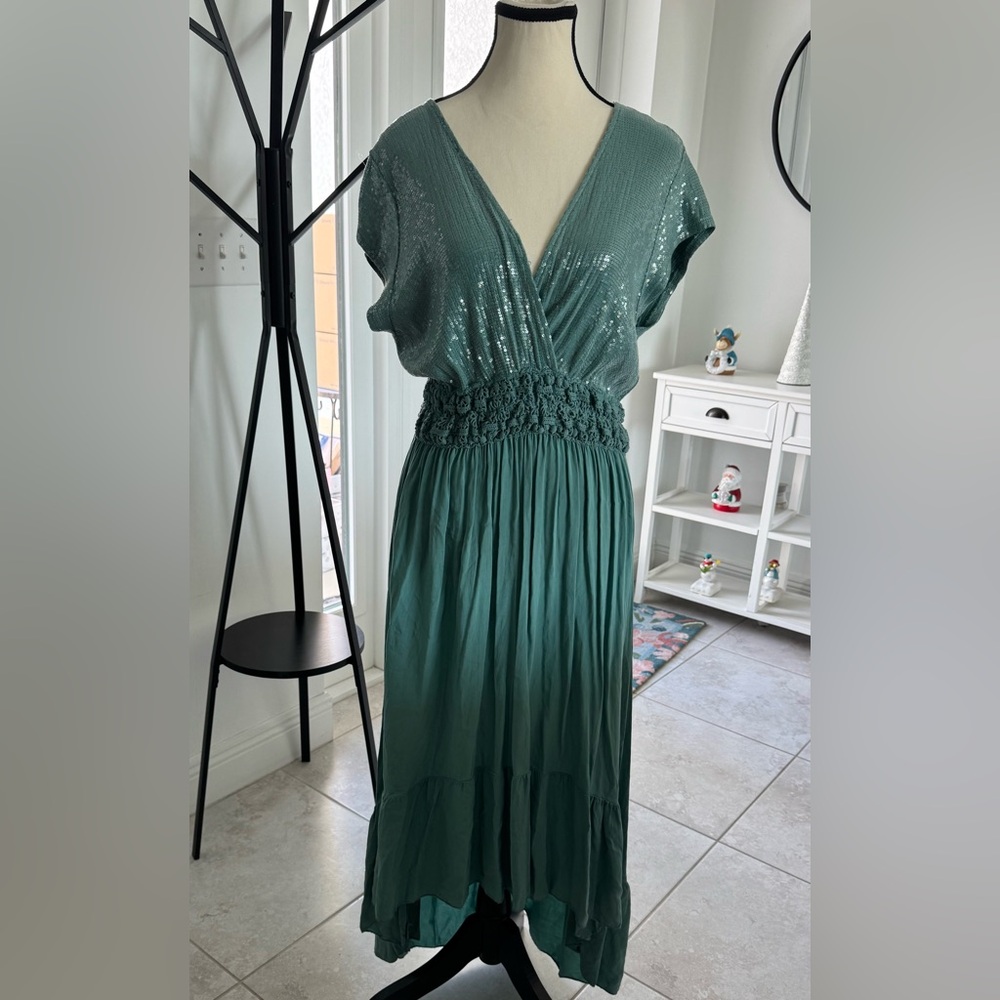 Elegant Green Maxi Dress